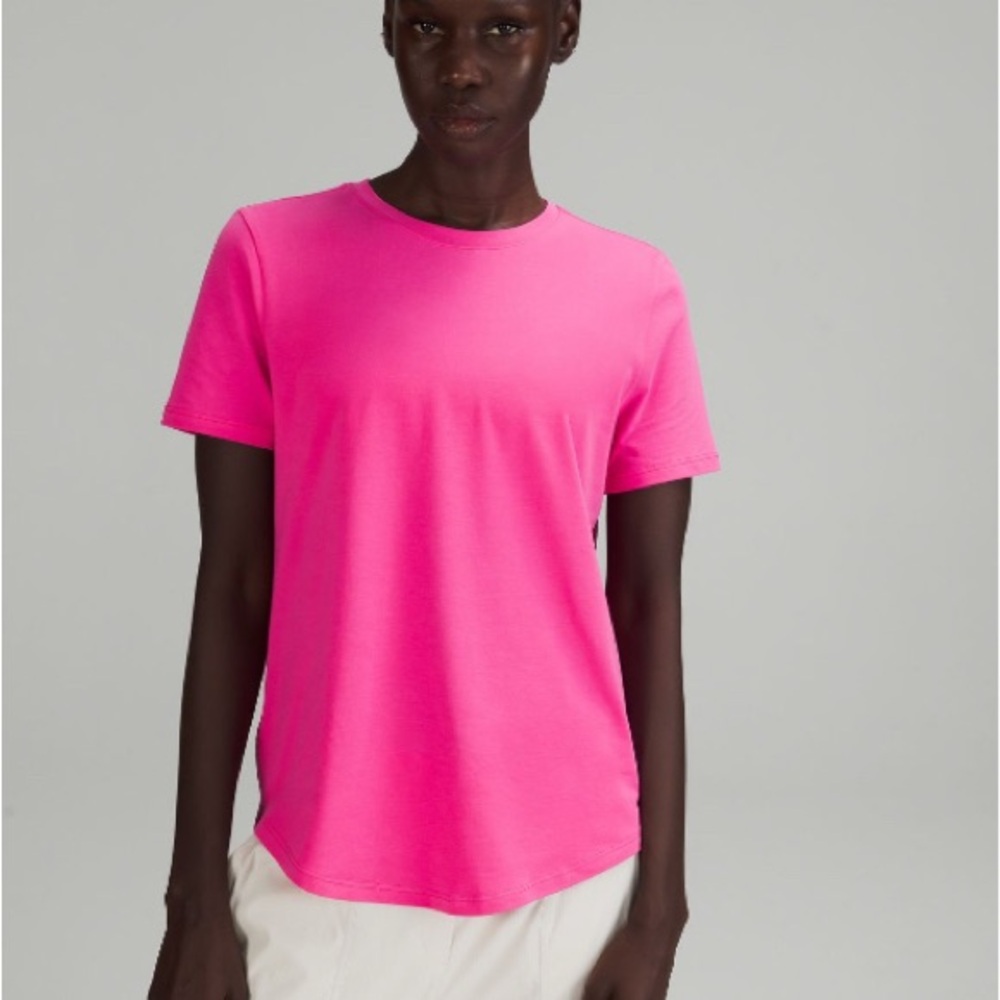 Lululemon Love Crew Sonic Pink Short Sleeve Tee